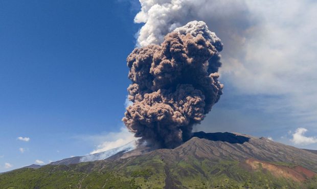 فوران آتشفشانی کوه Etna: آیا سفر به سیسیل بی خطر است و آیا پروازها لغو شده است؟